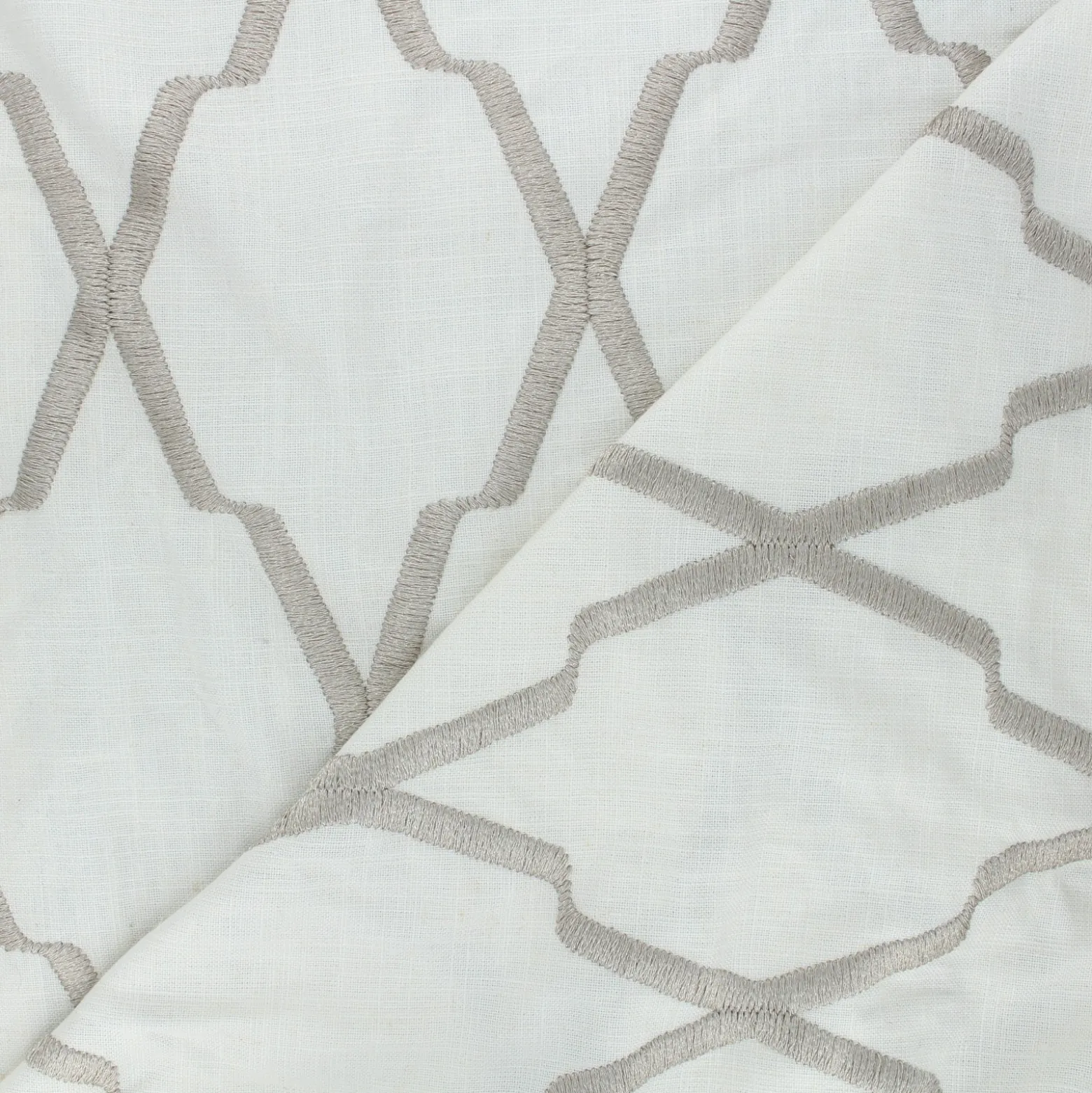 Coupon 150 cm X 140 cm Tissu Clarke & Clarke Global Luxe Riad Sand