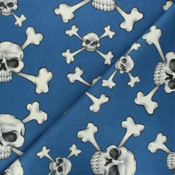 Coupon 100 cm x 110 cm Tissu coton Alexander Henry Skull and bones - bleu