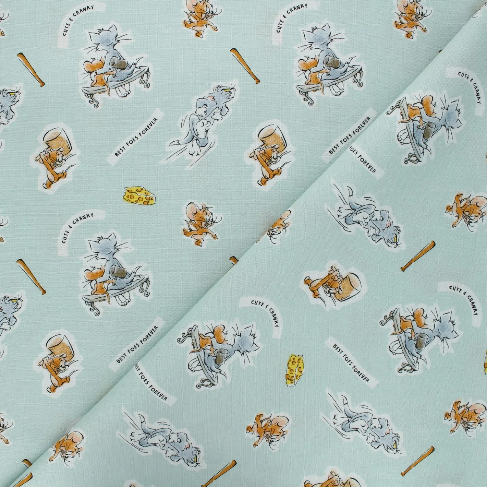 Coupon 100 cm x 110 cm Tissu coton Camelot Fabrics Tom and Jerry Foes forever - opaline