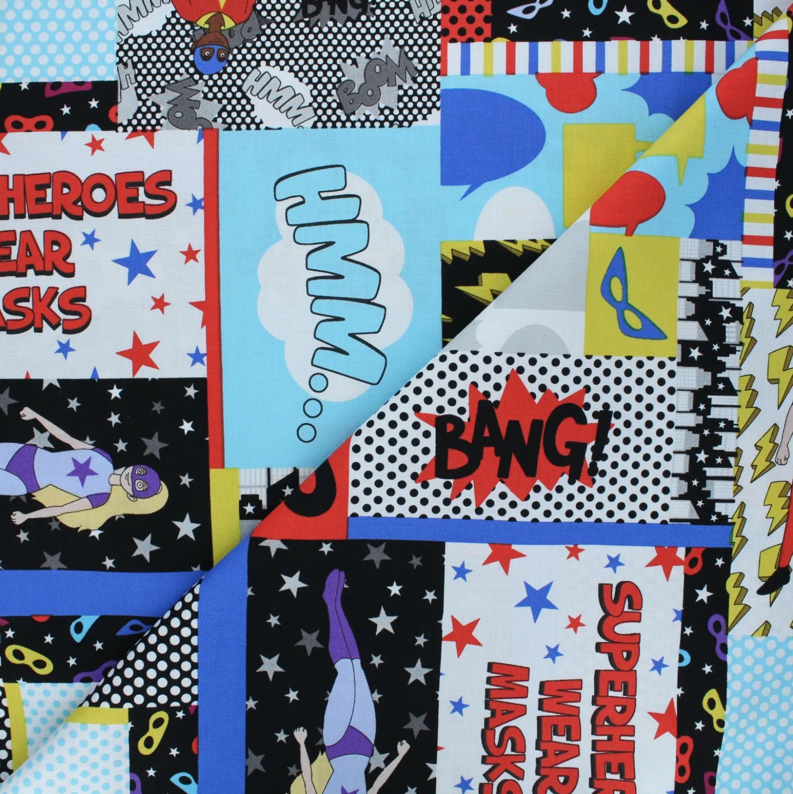 Coupon 100 cm x 110 cm Tissu coton Heroes wear masks - Superhero blocks