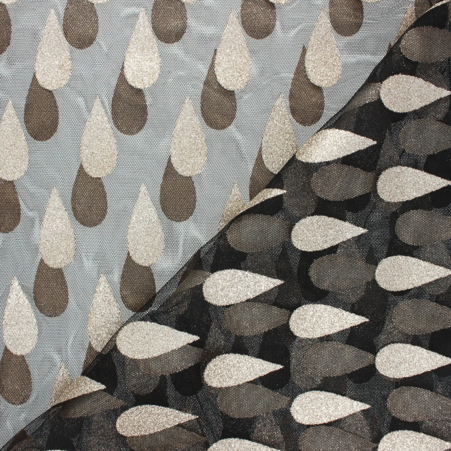 Coupon 100 cm x 148 cm Tissu tulle à paillettes Drop - noir