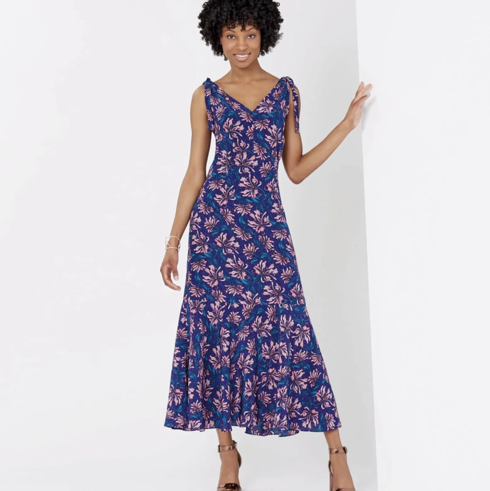 Patron Robe à bretelles nouées Femme - New Look 6617
