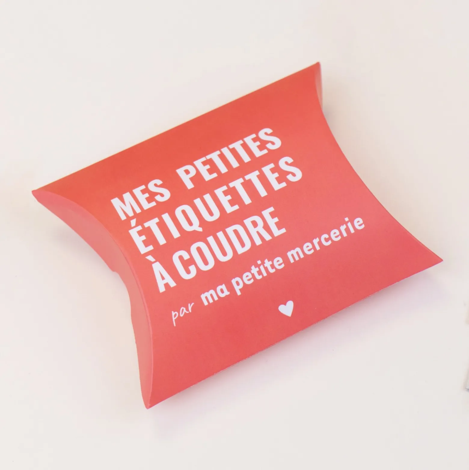 Étiquettes tissées à coudre - Couture Queen