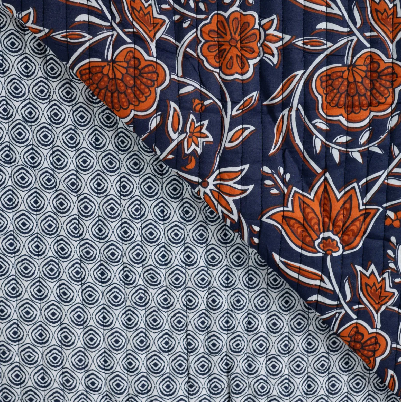 Tissu coton matelassé réversible Batikos - bleu marine
