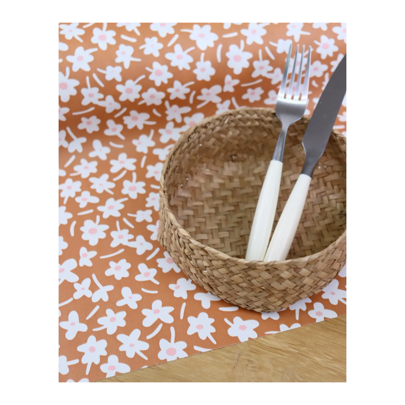 Tissu toile cirée Captain Cook Happy days - cannelle